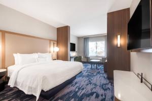 Larger Studio, 1 King, Trundle bed room in Fairfield Inn & Suites by Marriott Dallas Plano/Frisco