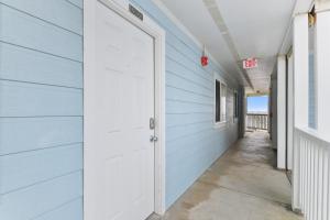 Seascape 1309 Hotel Room