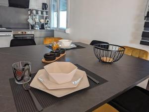 Appartement confortable à Épinal, 2 chambres, wifi, parking, petit chien accepté - FR-1-589-766