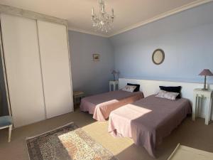 Maison bretonne face à la mer avec WIFI et parking à Trégastel - FR-1-368-442