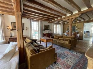 Maisons de vacances Evasion Sologne : Maison de charme, piscine privee, animaux permis - FR-1-590-556 : photos des chambres