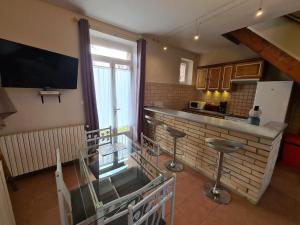Charmant duplex avec parking et Wi-Fi près de Montargis - FR-1-590-546