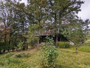 Cabane perchée avec terrasse, sauna et BBQ à Ferdrupt - FR-1-589-770