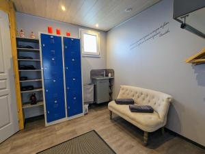 Chalets Cabane perchee avec terrasse, sauna et BBQ a Ferdrupt - FR-1-589-770 : photos des chambres