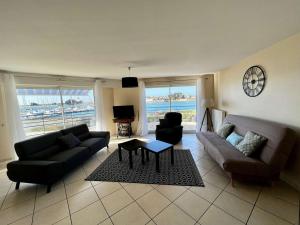 Appartements Appartement spacieux 3P a Etel - Terrasse - Vue port - Wifi - Parking - FR-1-479-203 : photos des chambres
