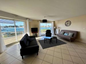 Appartements Appartement spacieux 3P a Etel - Terrasse - Vue port - Wifi - Parking - FR-1-479-203 : photos des chambres