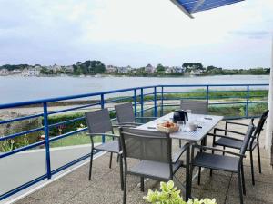 Appartements Appartement spacieux 3P a Etel - Terrasse - Vue port - Wifi - Parking - FR-1-479-203 : photos des chambres
