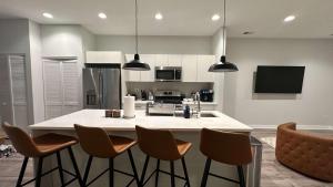 New Built Apartment Sleeps 8