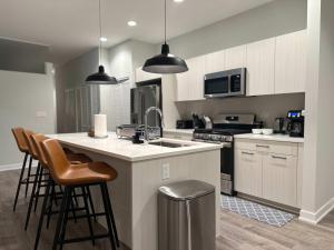 New Built Apartment Sleeps 8