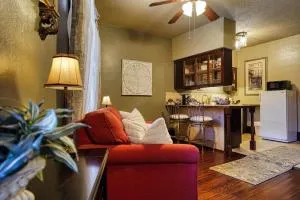 FlatIron Suite 202 - King Size Comfort - Oglala