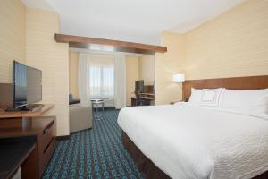 King Suite with Sofa Bed - Hearing Accessible room in Fairfield Inn & Suites by Marriott Burlington