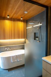 Koyo Onsen Chalet