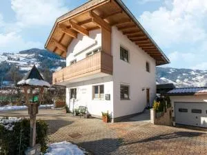 beautiful holiday home in Mayrhofen - 施文道