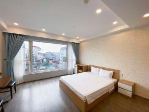 Studio Deluxe (Deluxe Studio)