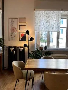 Accommodation near shopping malls - لاثروب