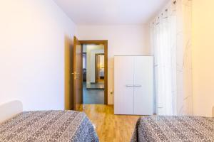 Marijan - A4 Veliki - MPolo