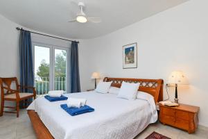 Serena Vista by Aguilarent