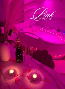 Appartements Pink Room by Loveroomeo : photos des chambres