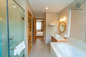 Biệt thự hướng vườn 9 phòng ngủ (9-Bedroom Garden View Villa)