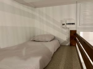 Appartements La bulle Arrageoise - Grand place - Spacieux - Lumineux - Lit King Size - Wifi - Parking public : photos des chambres