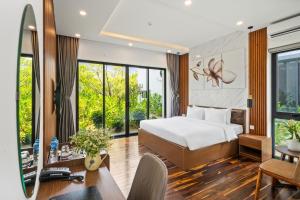 Biệt Thự Nhìn Ra Vườn (Villa with Garden View)