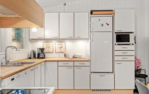 4 Bedroom Cozy Home In Væggerløse