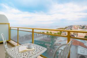 EONA BEACH RESORT by Greek Pride