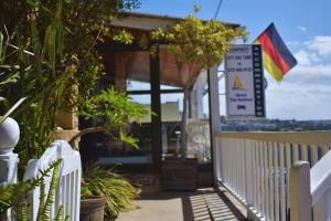 Above The Harbour solar-powered accommodation