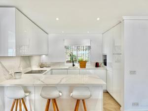 Luxury Golden Mile Townhouse near Puente Romano - EaW Homes