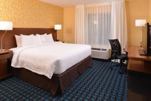 King Room room in Fairfield Inn & Suites by Marriott Fremont
