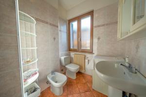 Appartamento a due passi da Gardaland con Wi-Fi veloce e aria condizionata