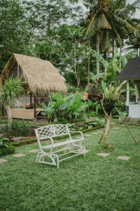 Ubud White Cottage