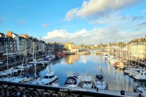 Appartements Key West - charming studio ON the port of Honfleur - Superb 360 view : photos des chambres