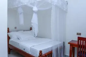 KRISLA LAKE BREEZE Hotel - Bugiri