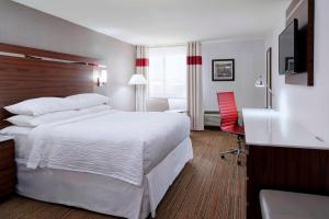 Business Room, Guest room, 1 King room in Four Points by Sheraton Detroit Novi