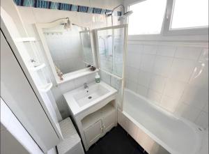 Appartements Spacious &nice apartment with balcony and parking : photos des chambres