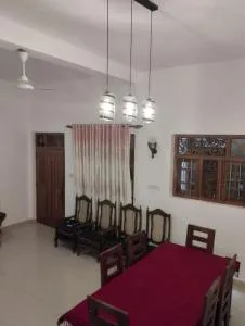 Villa Hilltop-Downstairs by yemaya unlimited Wi-Fi - Narigama
