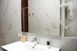 Camera Doppia con Letti Singoli con Bagno Privato