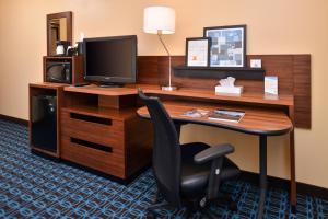 Executive King Suite with Sofa Bed room in Fairfield Inn & Suites Louisville North