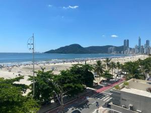 Beleza e conforto frente mar Balneário Camboriú