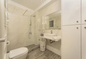 WSD Athens Railway Boutique Stylish 2BD Apt with City View Balcony Near Attik Merto