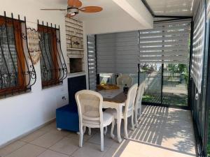 Our happy place, 200m to the sea