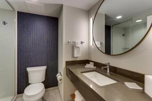 Suite, 1 King, Sofa bed room in Fairfield Inn & Suites Southport
