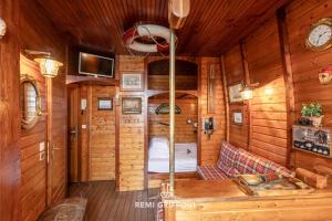 Appartements Le Carre - Studio ON the port of Honfleur - Incredible view 2 P : photos des chambres