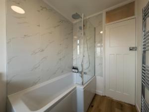 Cosy Home By Wembley Stadium