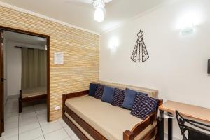 A1-CantoForte - 400 metrosPraia - ARCond - Wifi - Ideal para Família até 6 pessoa, sem roupa cama-banho