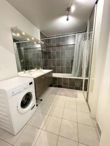Magnifique chambre proche du transport avec climatisation et parking payants