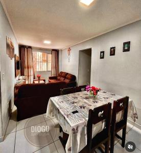 apto frente praia pé na areia 2dorm wifi elevador Smart tv praia grande aviação - leia fotos