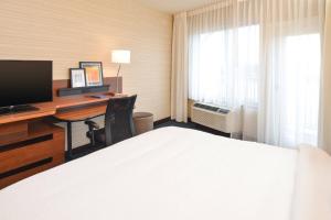 Queen Room room in Fairfield Inn & Suites by Marriott Santa Cruz