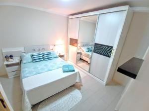 Apartamento completo 50m do mar